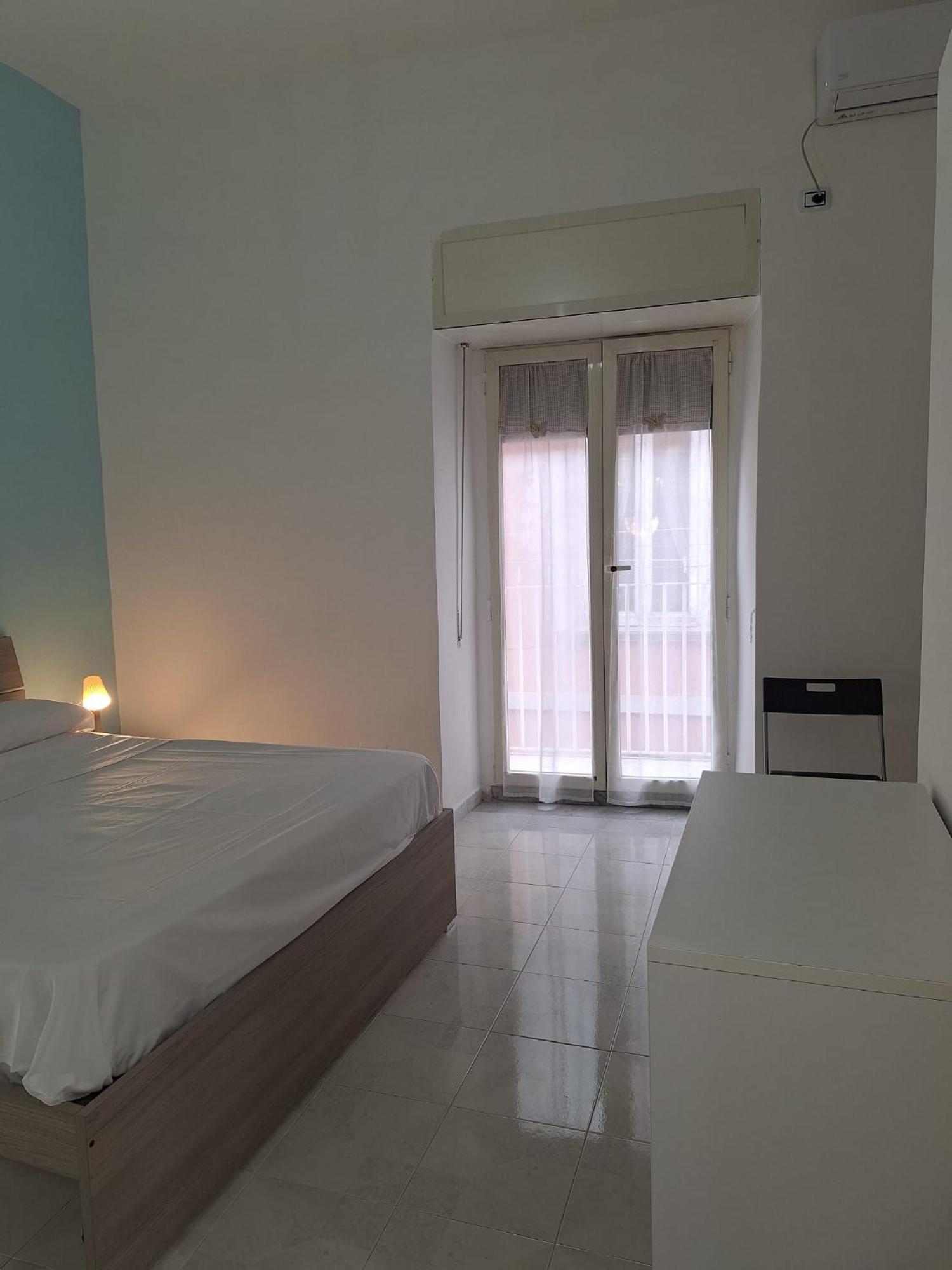 Cisterna'S House Hotel Napels Kamer foto
